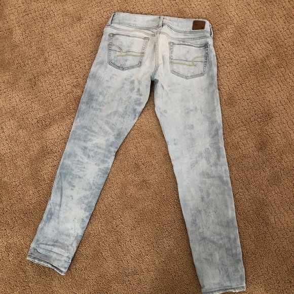American Eagle Light Washed Jeans - Size 6 - Picture 5 of 5